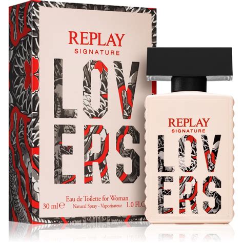 Signature Lovers for Woman Replay for women.